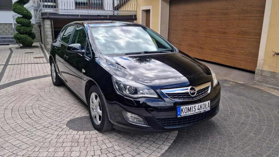 OPEL Astra -