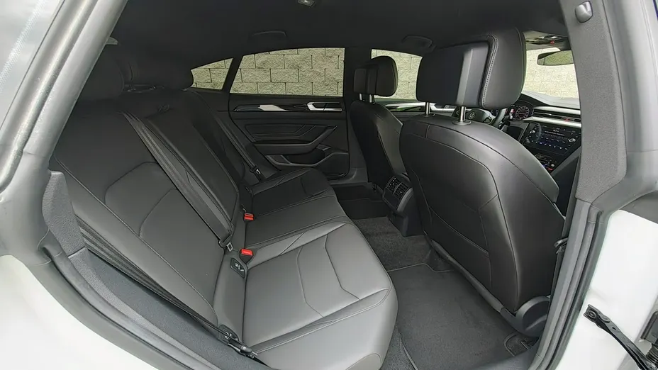 VOLKSWAGEN Arteon -