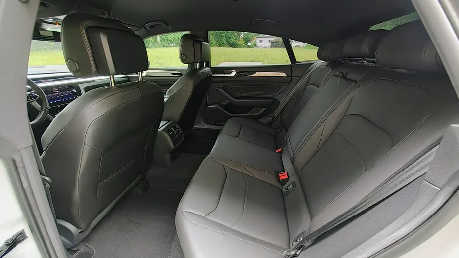 VOLKSWAGEN Arteon -