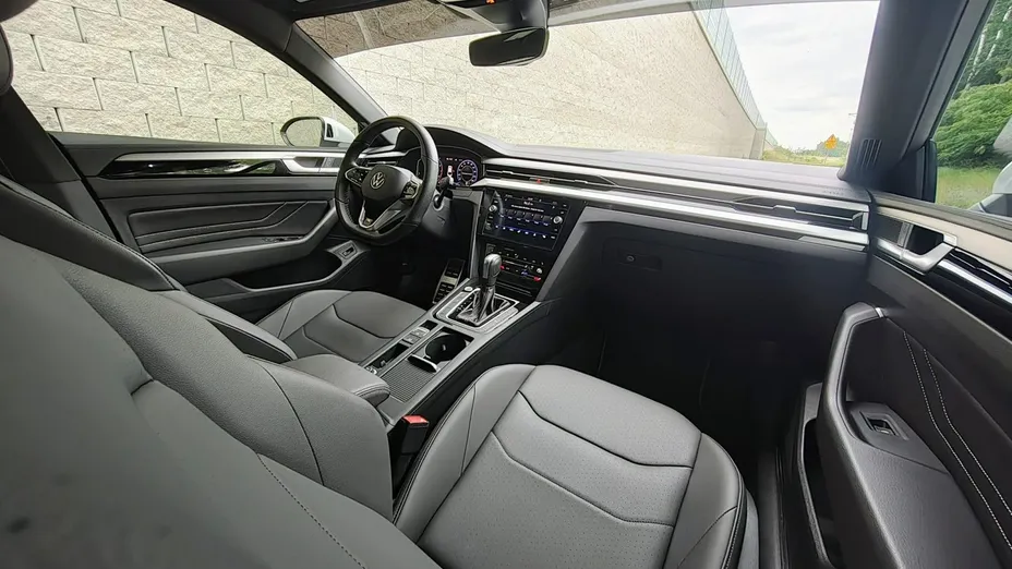 VOLKSWAGEN Arteon -