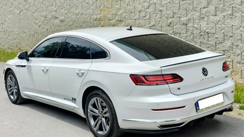 VOLKSWAGEN Arteon -