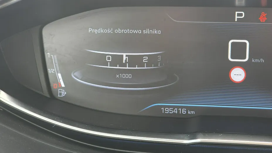 PEUGEOT 3008 -