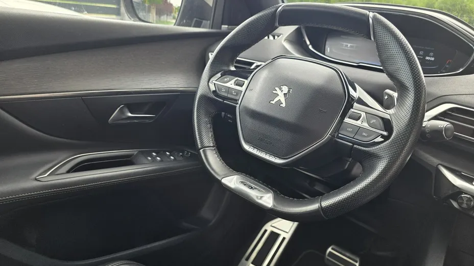 PEUGEOT 3008 -