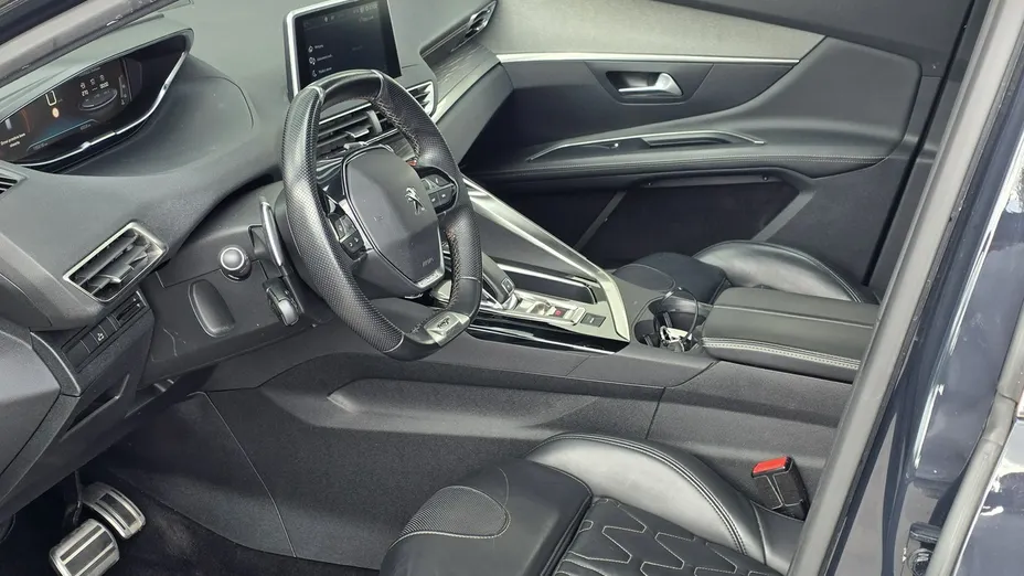 PEUGEOT 3008 -