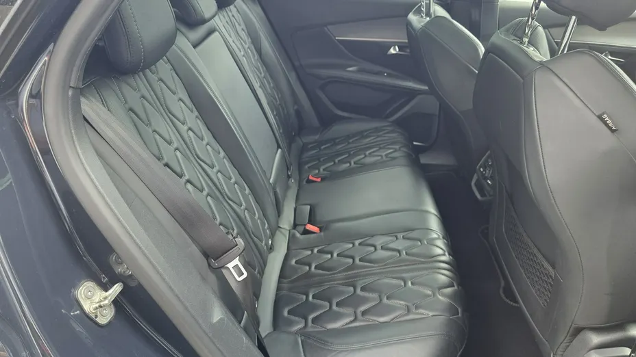 PEUGEOT 3008 -