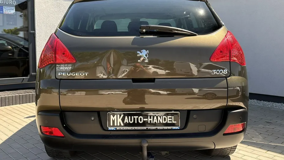 PEUGEOT 3008 -