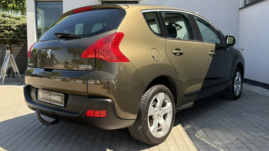 PEUGEOT 3008 -