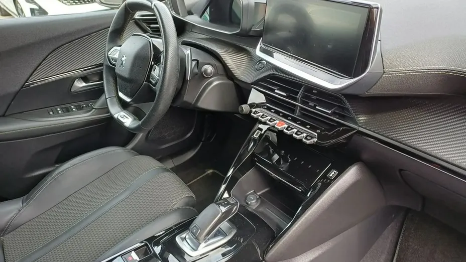 PEUGEOT 2008 -