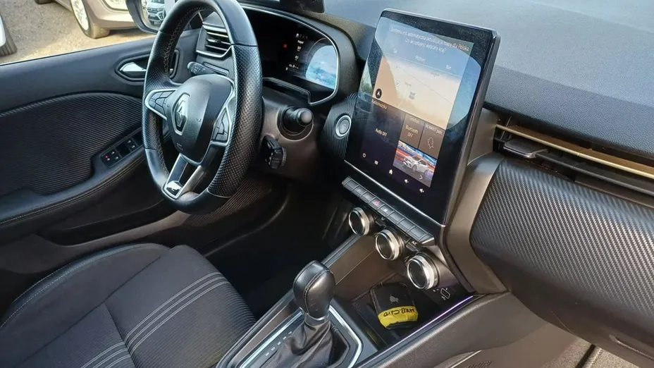 RENAULT Clio -