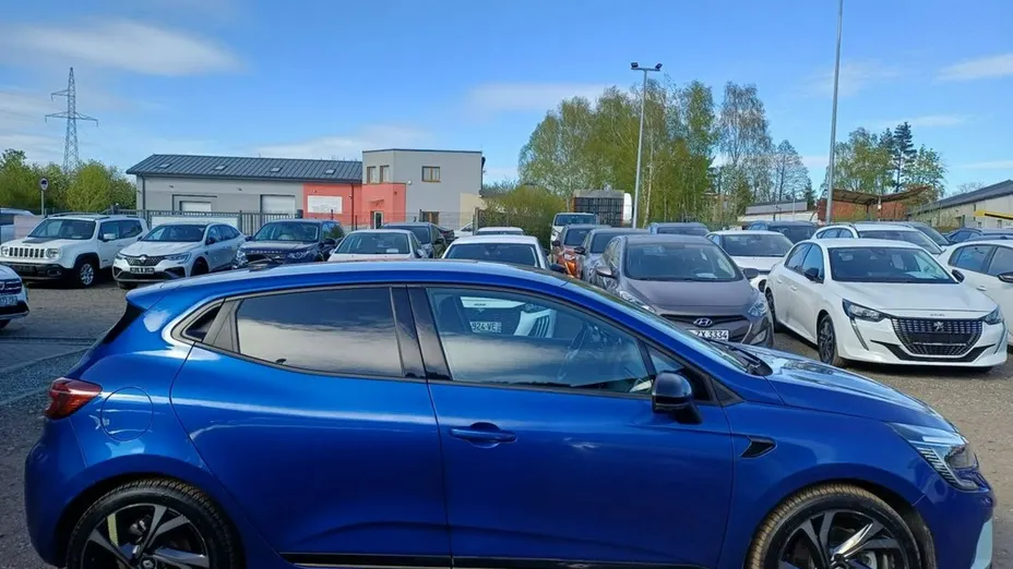 RENAULT Clio -
