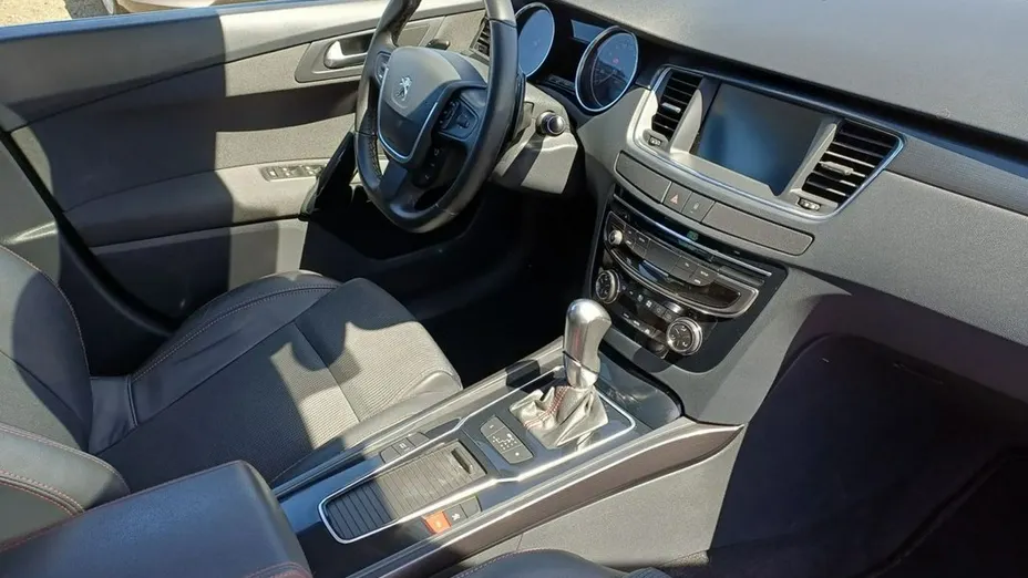 PEUGEOT 508 -