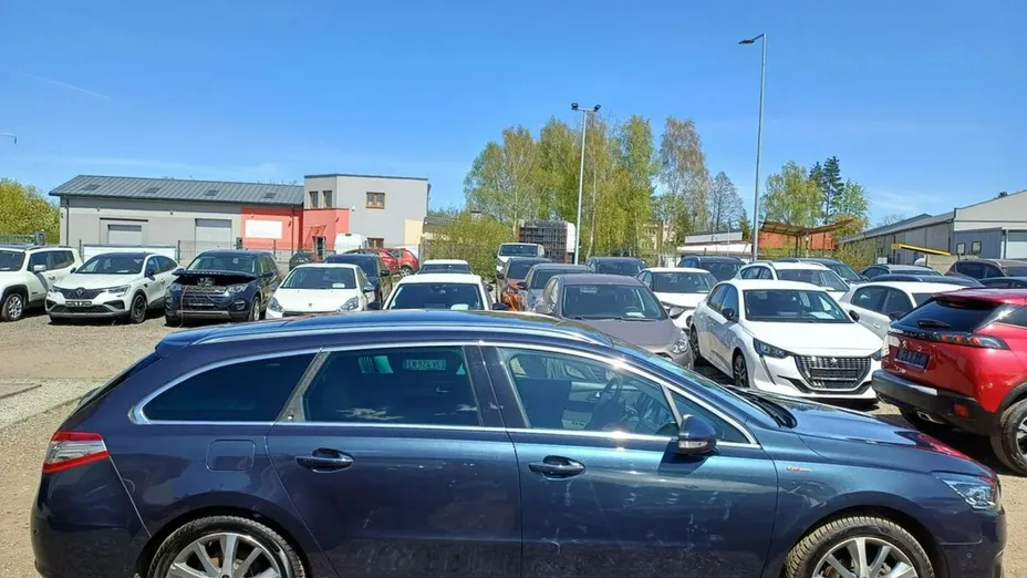 PEUGEOT 508 -