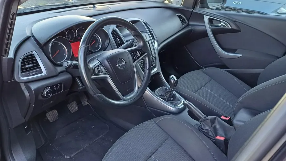 OPEL Astra -