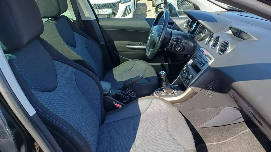 PEUGEOT 308 -