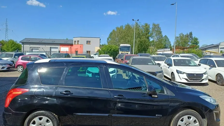 PEUGEOT 308 -