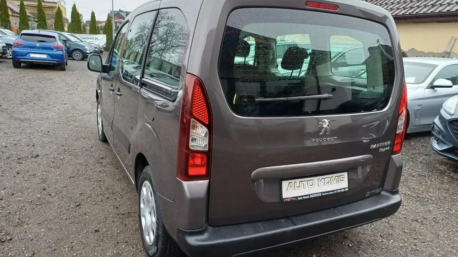 PEUGEOT Partner -