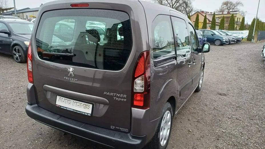 PEUGEOT Partner -