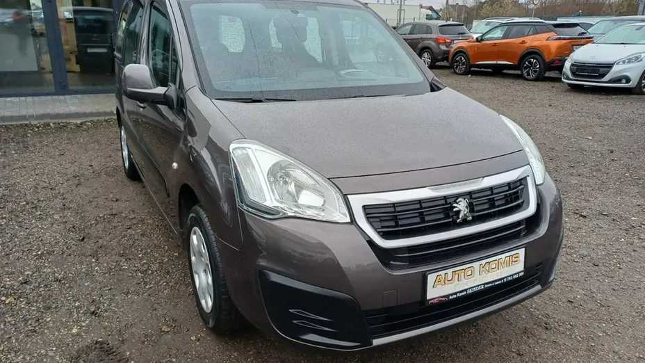 PEUGEOT Partner -