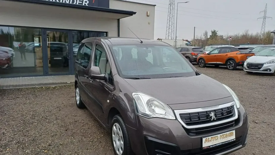 PEUGEOT Partner -