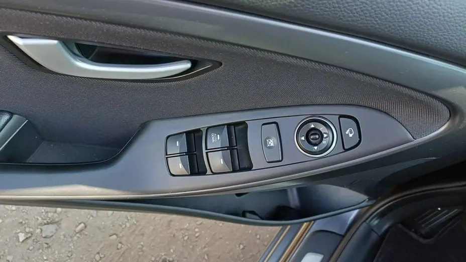 HYUNDAI i30 -