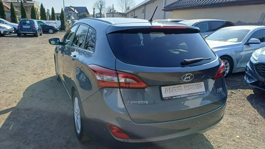 HYUNDAI i30 -