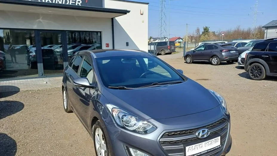 HYUNDAI i30 -