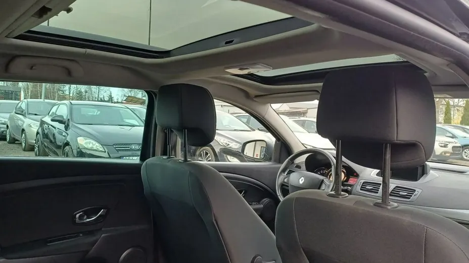 RENAULT Megane -