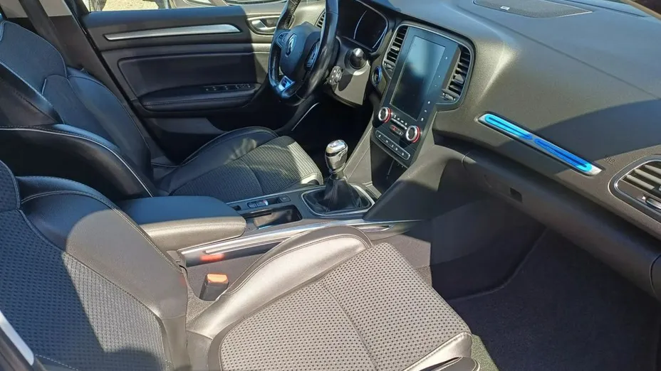 RENAULT Megane -