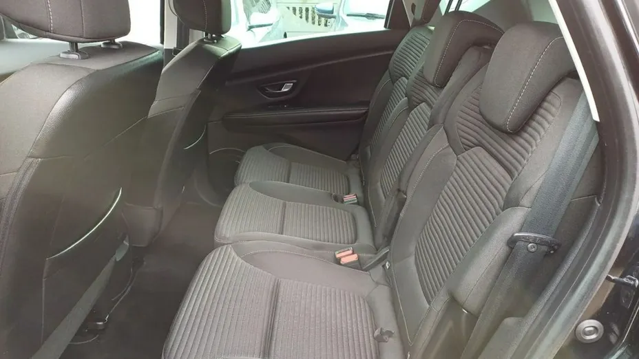 RENAULT Scenic -