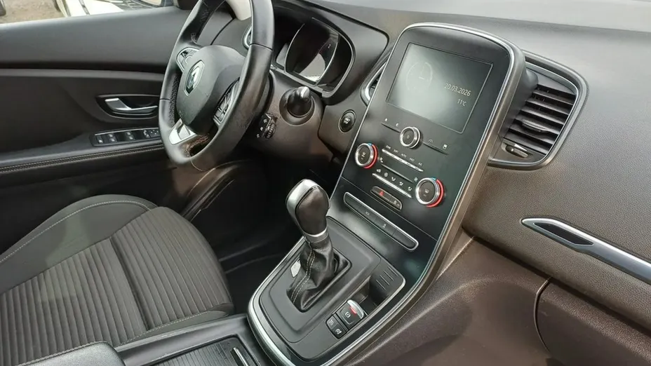 RENAULT Scenic -