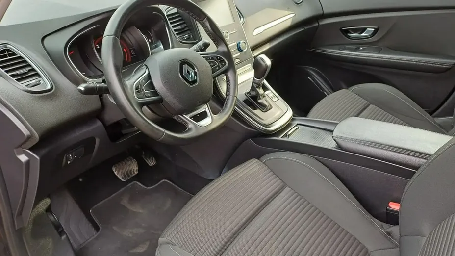 RENAULT Scenic -
