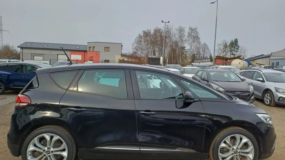 RENAULT Scenic -