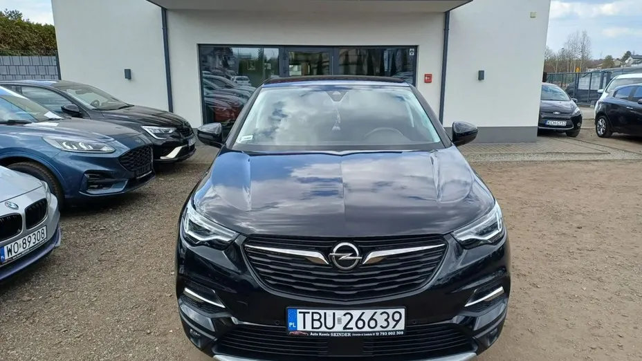 OPEL Grandland X -