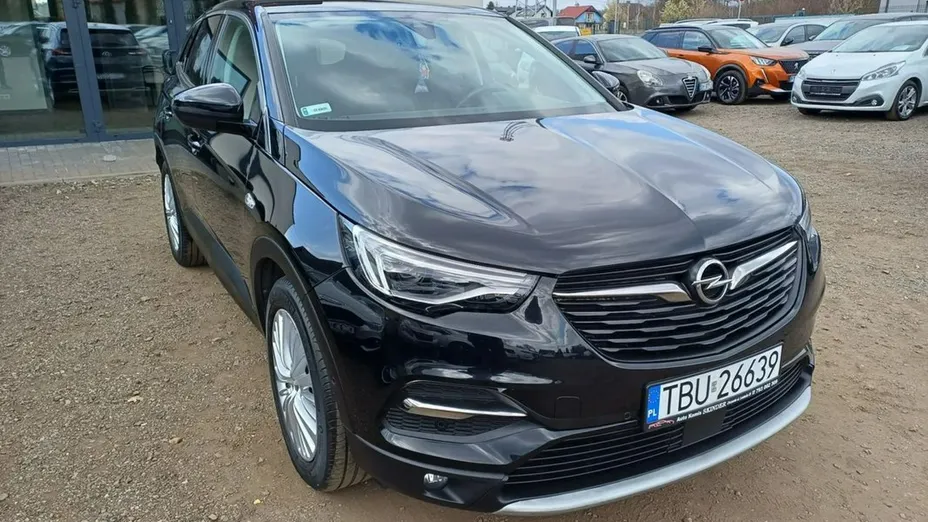 OPEL Grandland X -