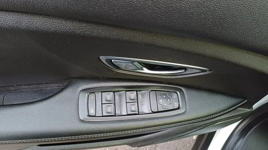 RENAULT Scenic -
