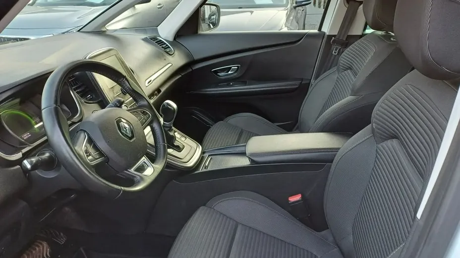 RENAULT Scenic -