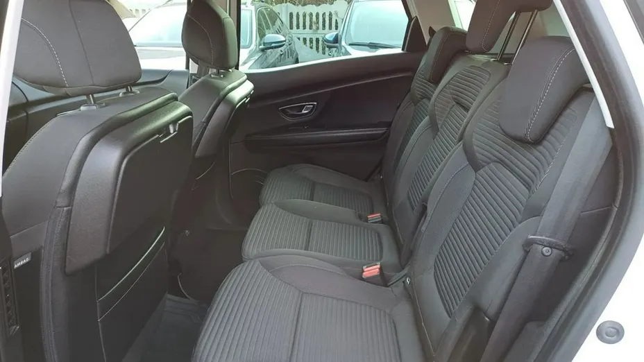RENAULT Scenic -