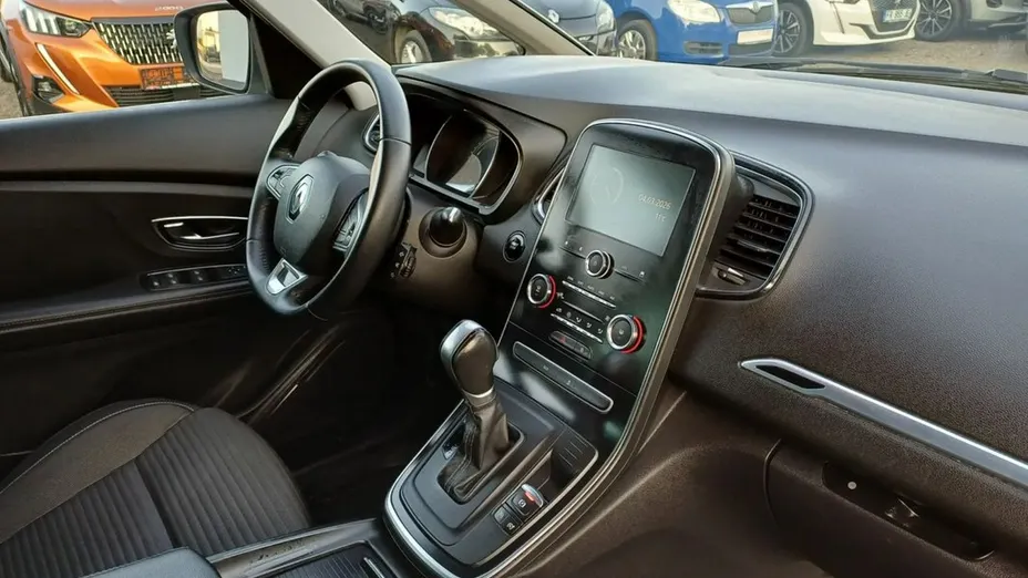 RENAULT Scenic -
