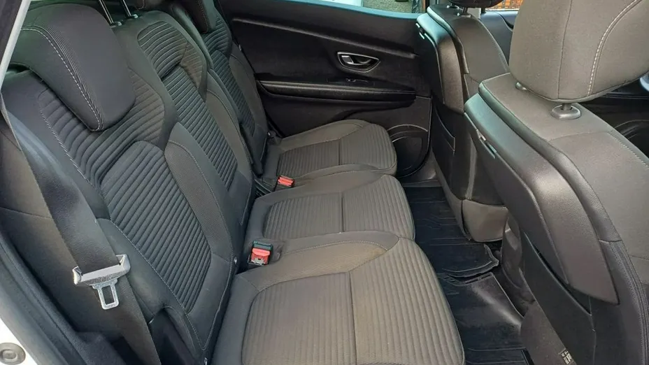 RENAULT Scenic -