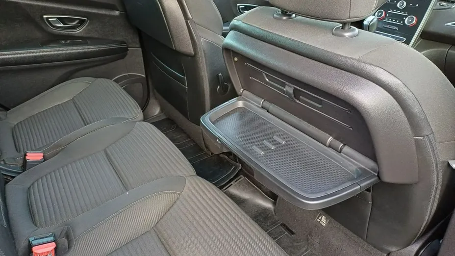RENAULT Scenic -