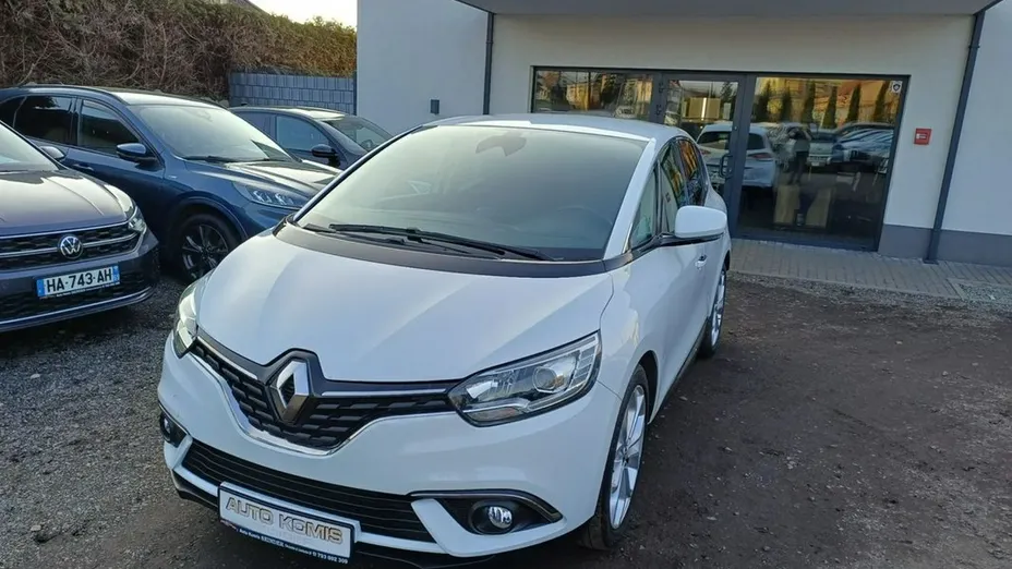 RENAULT Scenic -