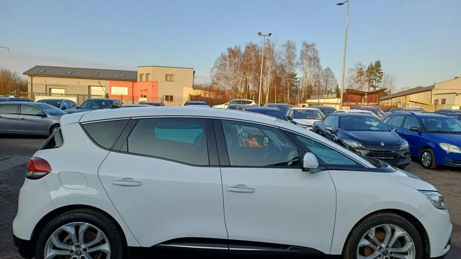 RENAULT Scenic -