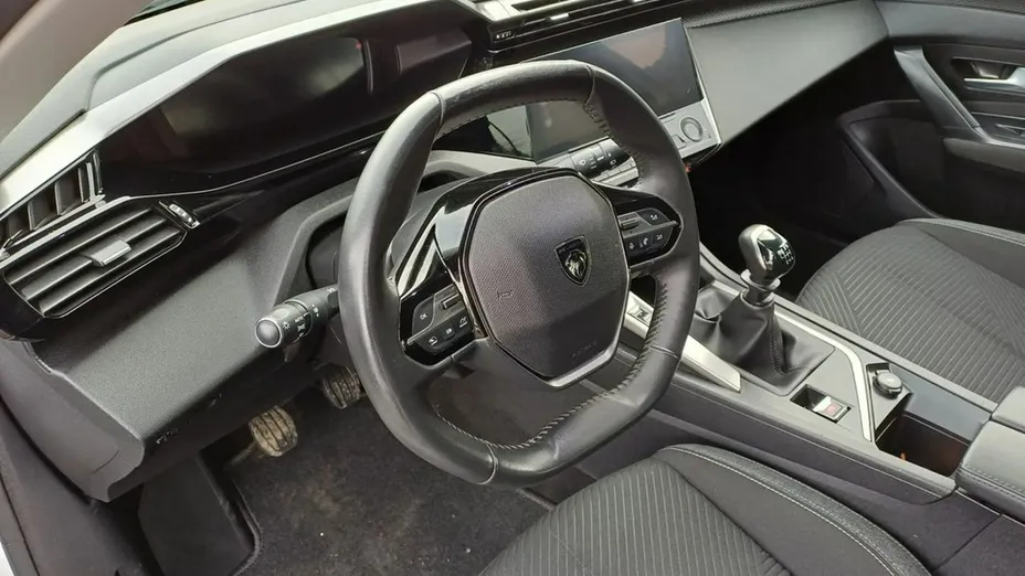 PEUGEOT 308 -