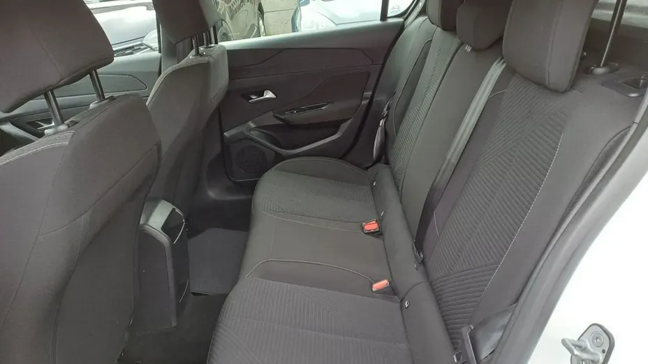PEUGEOT 308 -
