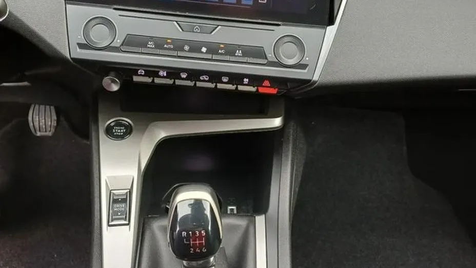 PEUGEOT 308 -