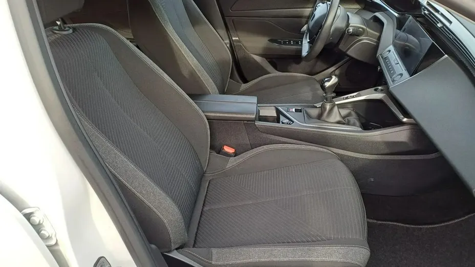 PEUGEOT 308 -