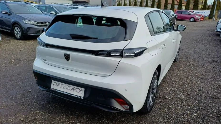 PEUGEOT 308 -