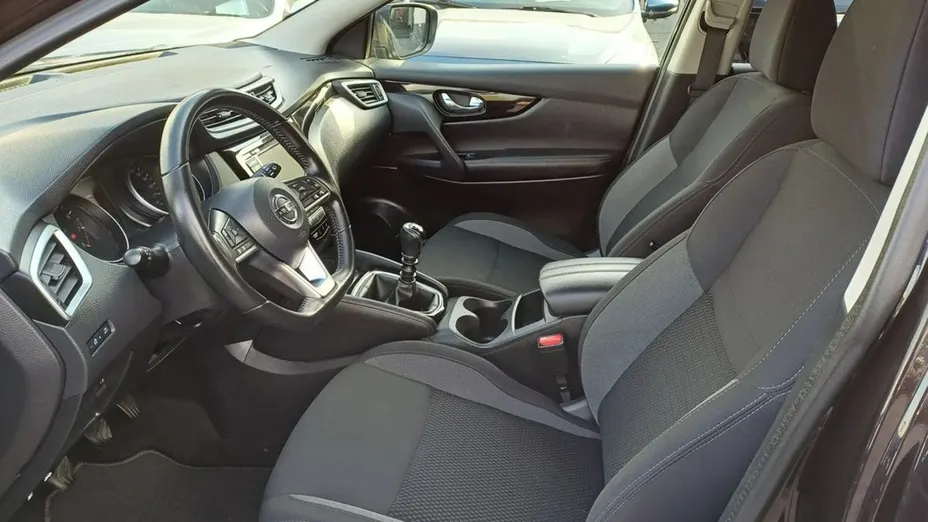NISSAN Qashqai -