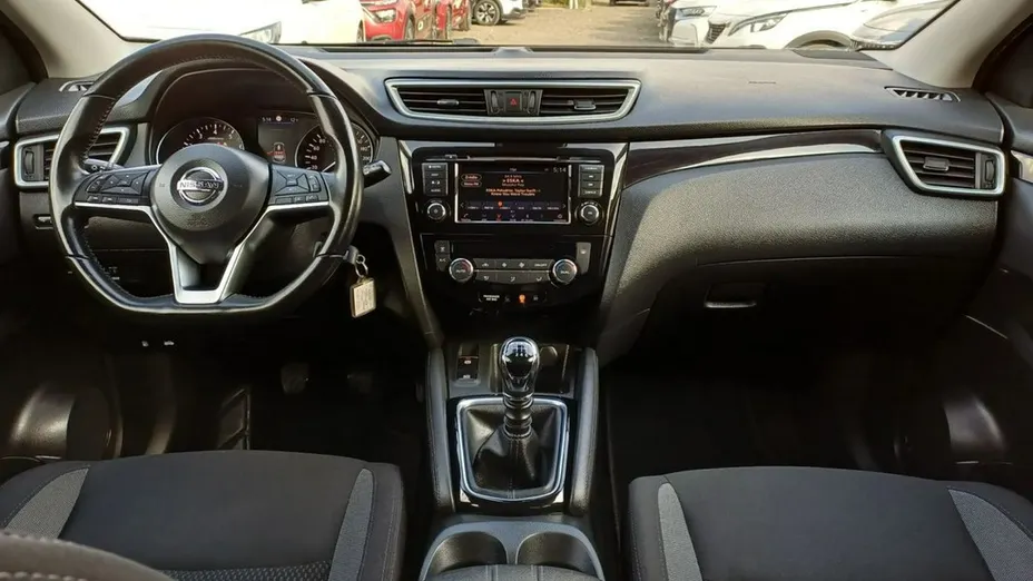 NISSAN Qashqai -