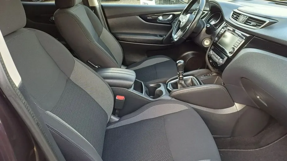 NISSAN Qashqai -